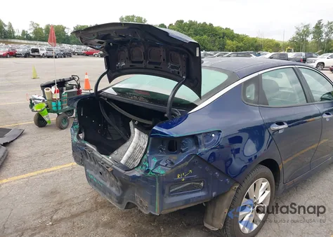 2018 Kia Optima S из США, поврежденный, VIN 5XXGT4L31JG202929